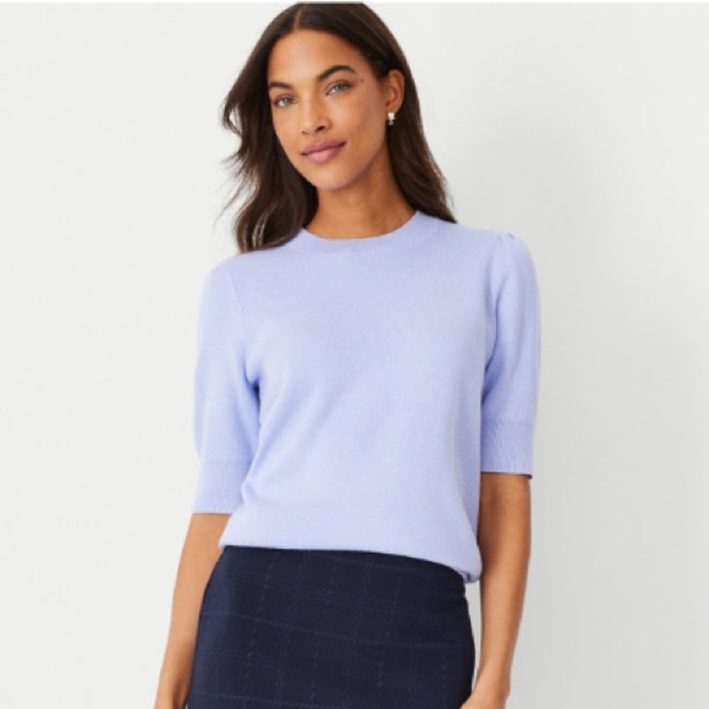 EUC Ann Taylor Short Puff Sleeve Sweater Tee
